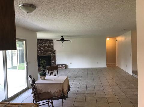 2008 E Hillcrest Dr, Visalia, CA 93292 photo 8