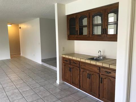 2008 E Hillcrest Dr, Visalia, CA 93292 photo 10