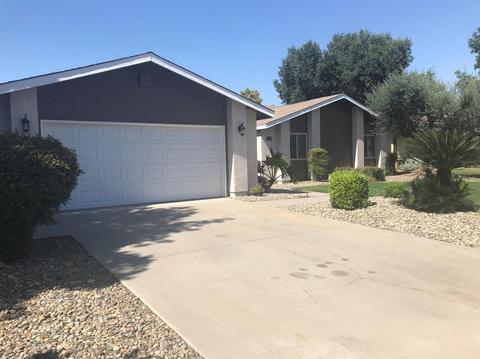 2008 E Hillcrest Dr, Visalia, CA 93292 photo 2