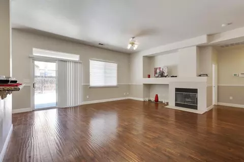 1738 Castle Way, Lemoore, CA 93245 photo 6
