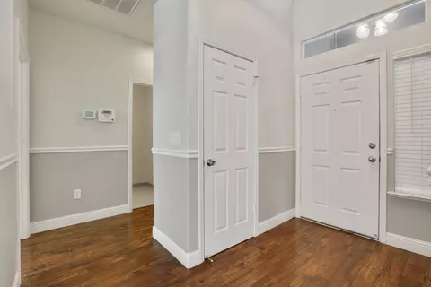 1738 Castle Way, Lemoore, CA 93245 photo 4