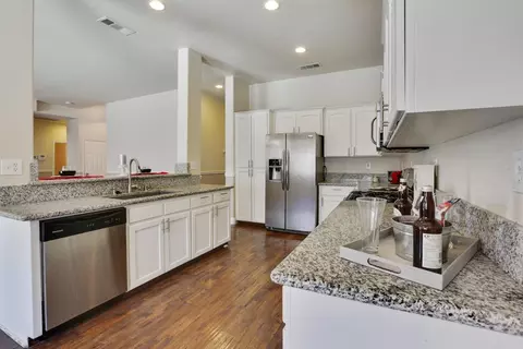1738 Castle Way, Lemoore, CA 93245 photo 10