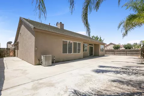 1738 Castle Way, Lemoore, CA 93245 photo 31