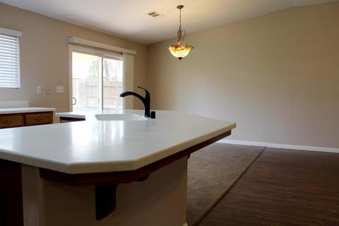 2437 E Seeger Ave, Visalia, CA 93292 photo 7