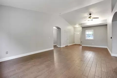 4125 E Laurel Ave, Visalia, CA 93292 photo 6