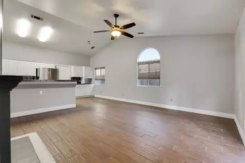 4125 E Laurel Ave, Visalia, CA 93292 photo 10