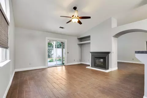 4125 E Laurel Ave, Visalia, CA 93292 photo 8