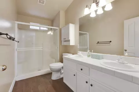 4125 E Laurel Ave, Visalia, CA 93292 photo 17