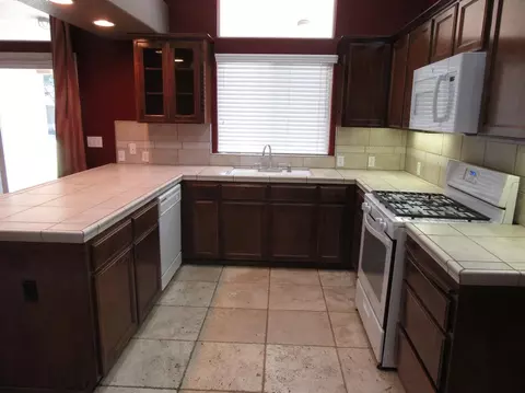2301 Evergreen Ave, Visalia, CA 93292 photo 7