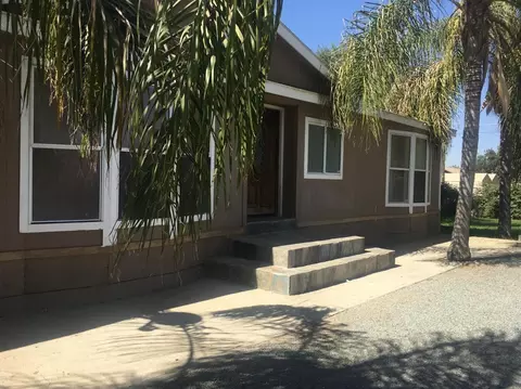 15765 Beechwood Ave, Ivanhoe, CA 93235 photo 2