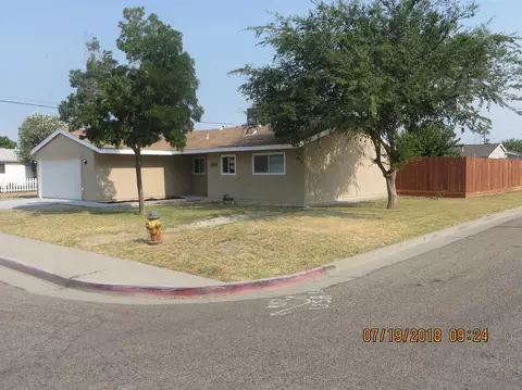 19578 Hemlock Ln, Lemoore, CA 93245 photo 2