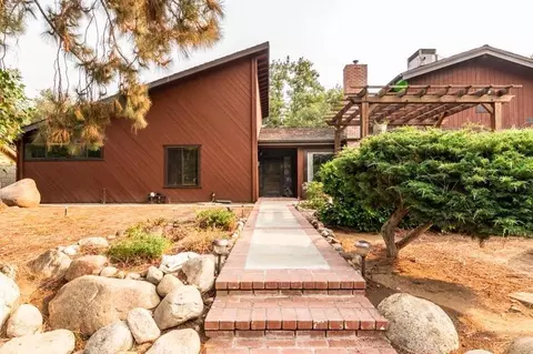 40862 Cherokee Oaks Dr, Three Rivers, CA 93271 photo 1