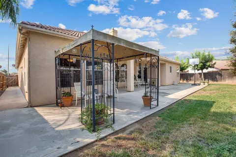 1129 E Ramblewood Dr, Dinuba, CA 93618 photo 36
