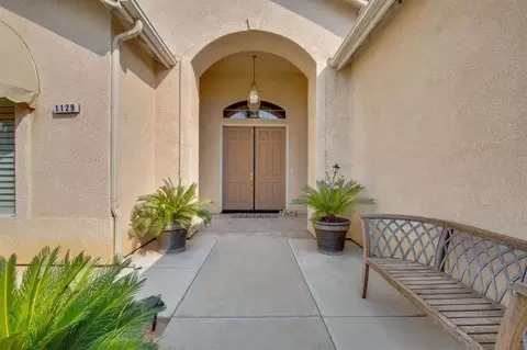 1129 E Ramblewood Dr, Dinuba, CA 93618 photo 5