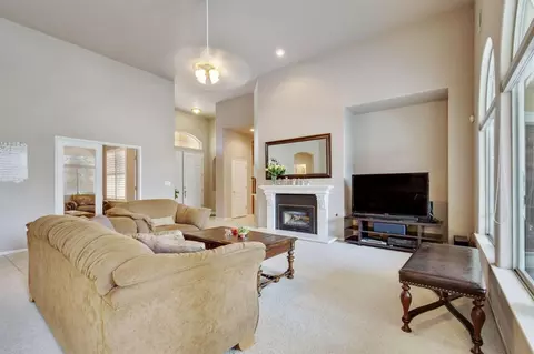 1129 E Ramblewood Dr, Dinuba, CA 93618 photo 9