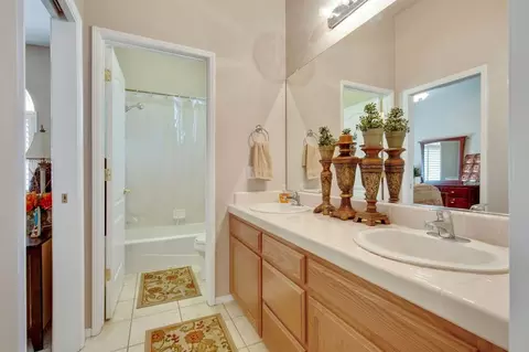 1129 E Ramblewood Dr, Dinuba, CA 93618 photo 24