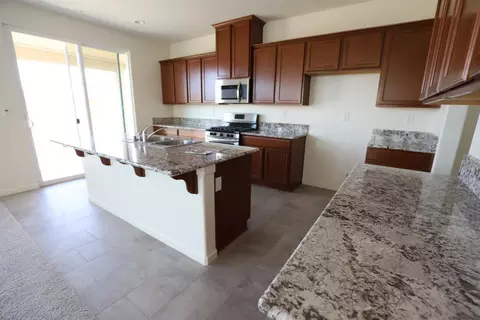 3734 E Cypress Ave, Visalia, CA 93292 photo 8