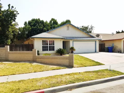 776 Pepper Ave, Lemoore, CA 93245 photo 2