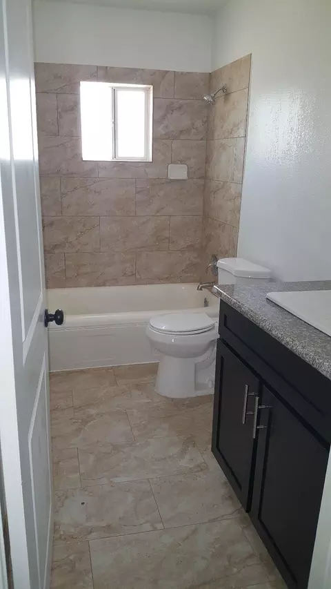 648 S Maple #B, Pixley, CA 93256 photo 16