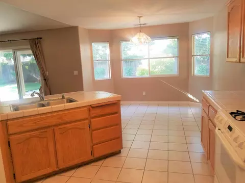 2330 E Cherry Ave, Visalia, CA 93292 photo 7