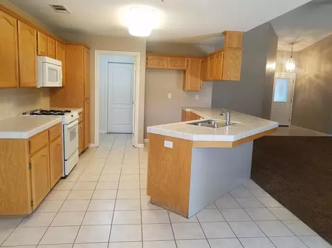 2330 E Cherry Ave, Visalia, CA 93292 photo 6