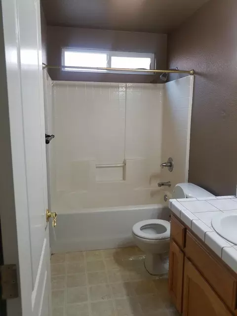 2330 E Cherry Ave, Visalia, CA 93292 photo 19