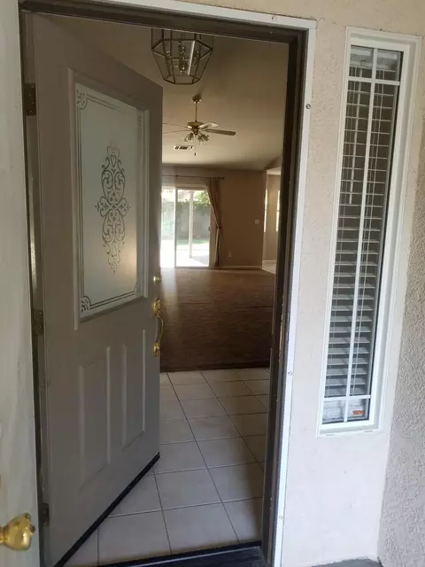 2330 E Cherry Ave, Visalia, CA 93292 photo 2