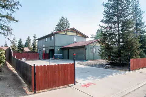 741 Vine St, Exeter, CA 93221 photo 1
