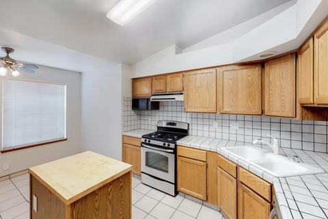 1742 E Sequoia Ave, Visalia, CA 93292 photo 6