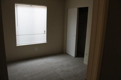 1918 E Roosevelt Ct, Visalia, CA 93292 photo 7