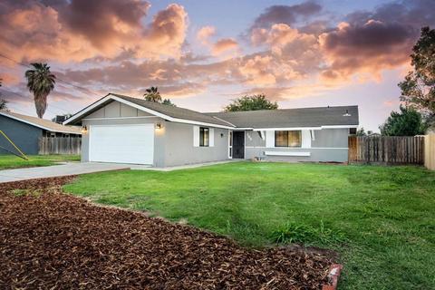 155 Lum Dr, Lemoore, CA 93245 photo 2