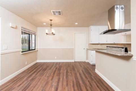 155 Lum Dr, Lemoore, CA 93245 photo 5