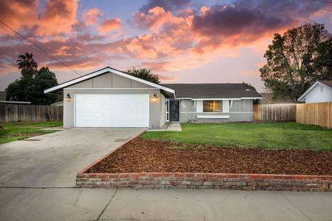 155 Lum Dr, Lemoore, CA 93245 photo 1