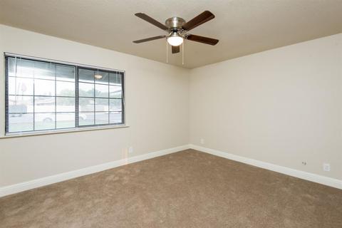 155 Lum Dr, Lemoore, CA 93245 photo 15