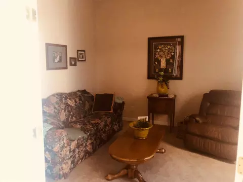 906 E Chestnut Ct, Visalia, CA 93292 photo 14