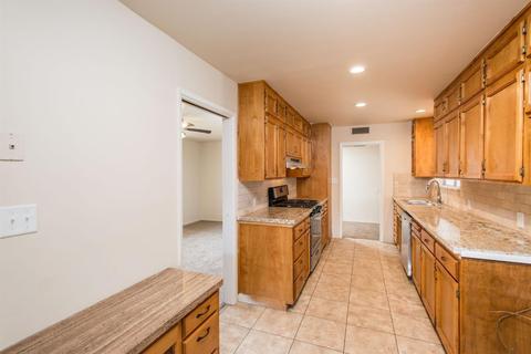 175 E Birch Ave, Hanford, CA 93230 photo 6