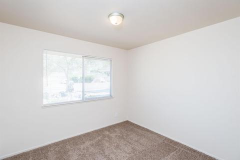 175 E Birch Ave, Hanford, CA 93230 photo 14
