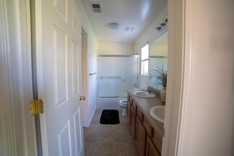 4300 E Bennett Cir, Visalia, CA 93292 photo 4
