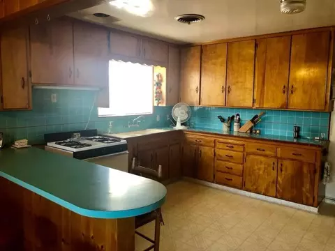 1020 E Howard, Pixley, CA 93256 photo 9