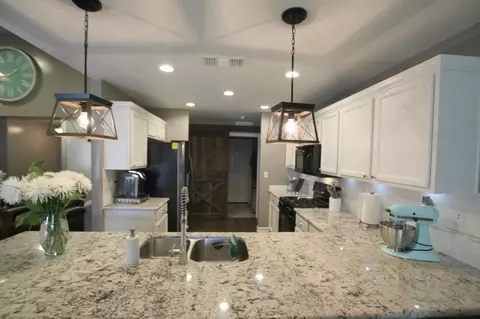 4301 E Stapp Ave, Visalia, CA 93292 photo 7
