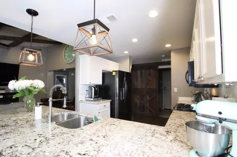 4301 E Stapp Ave, Visalia, CA 93292 photo 5
