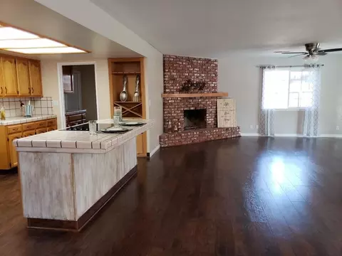 1253 Cedar Ln, Lemoore, CA 93245 photo 4