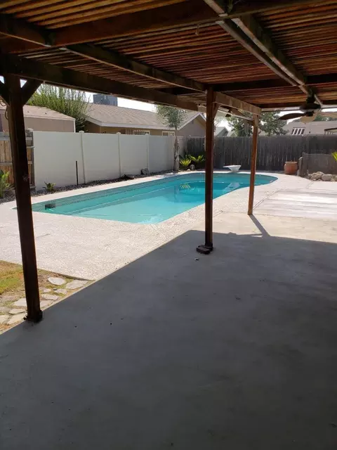 1253 Cedar Ln, Lemoore, CA 93245 photo 3