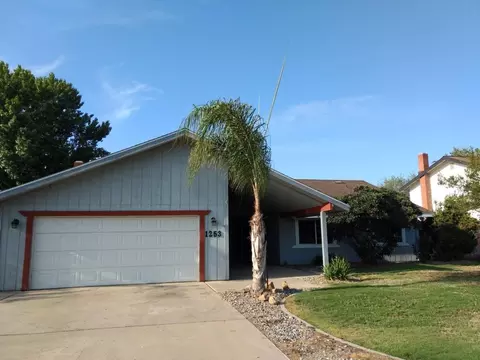 1253 Cedar Ln, Lemoore, CA 93245 photo 1