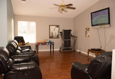 4011 E Hillcrest Ave, Visalia, CA 93292 photo 5