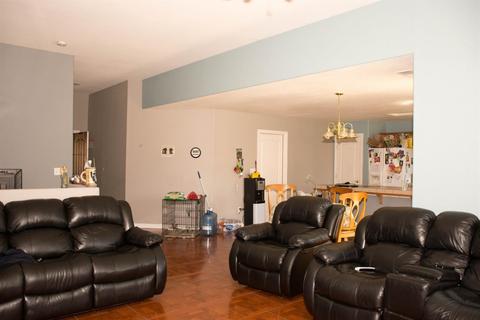 4011 E Hillcrest Ave, Visalia, CA 93292 photo 6