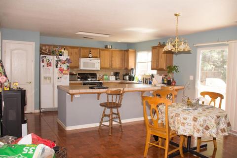 4011 E Hillcrest Ave, Visalia, CA 93292 photo 13