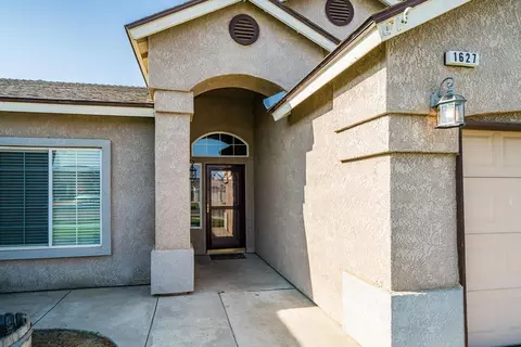 1627 Persimmon St, Lemoore, CA 93245 photo 3