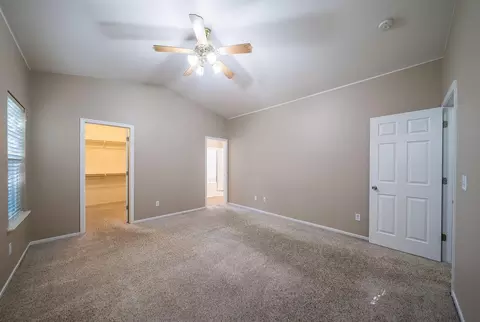 1627 Persimmon St, Lemoore, CA 93245 photo 18