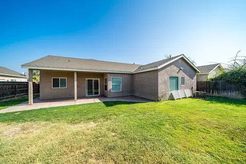 1627 Persimmon St, Lemoore, CA 93245 photo 31